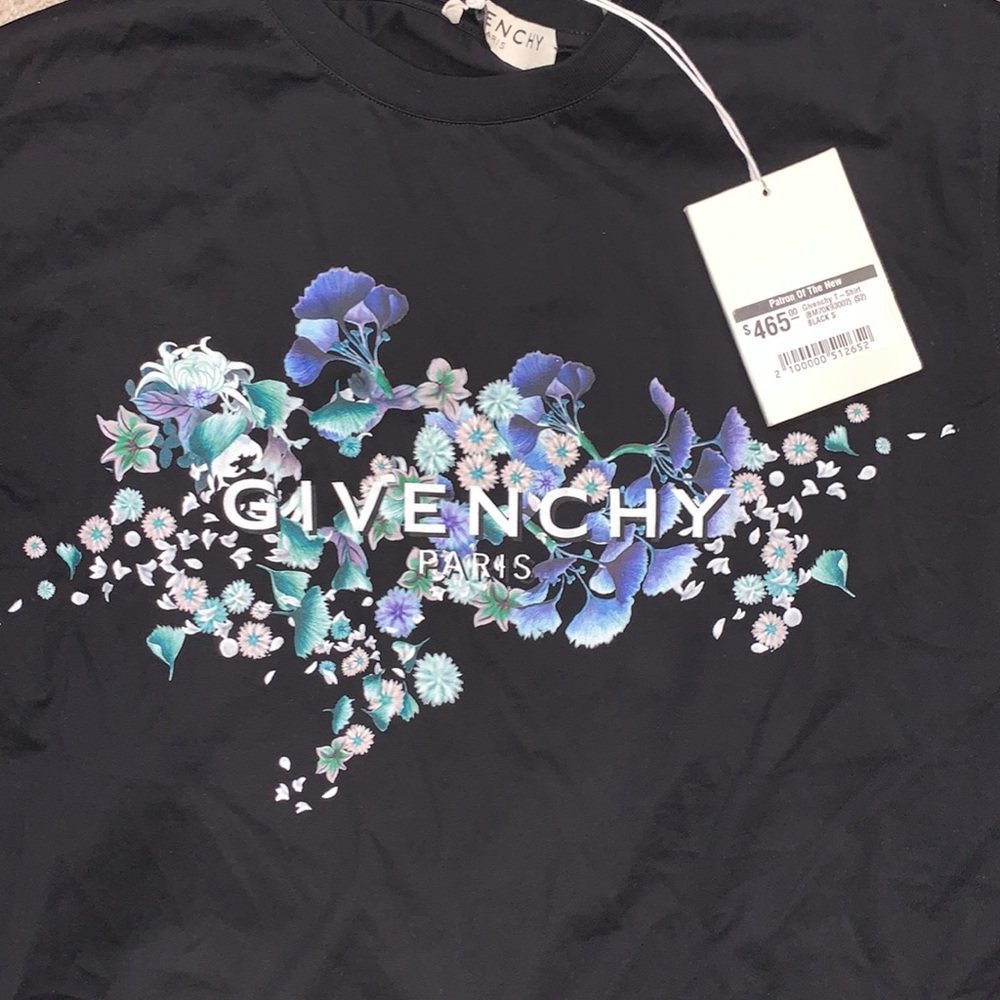 Givenchy tshirt - Picture 2 of 2